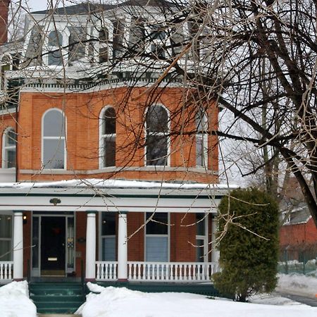 Oscar'S Bed & Breakfast Бъфало Екстериор снимка